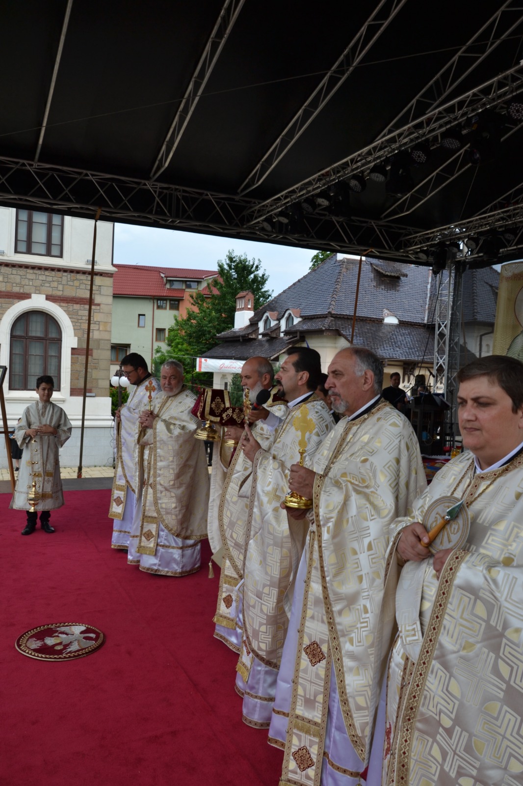 Sfântul Ioan Botezătorul sărbătorit la Piatra Neamţ Sfântul Ioan Botezătorul sărbătorit la Piatra Neamţ
