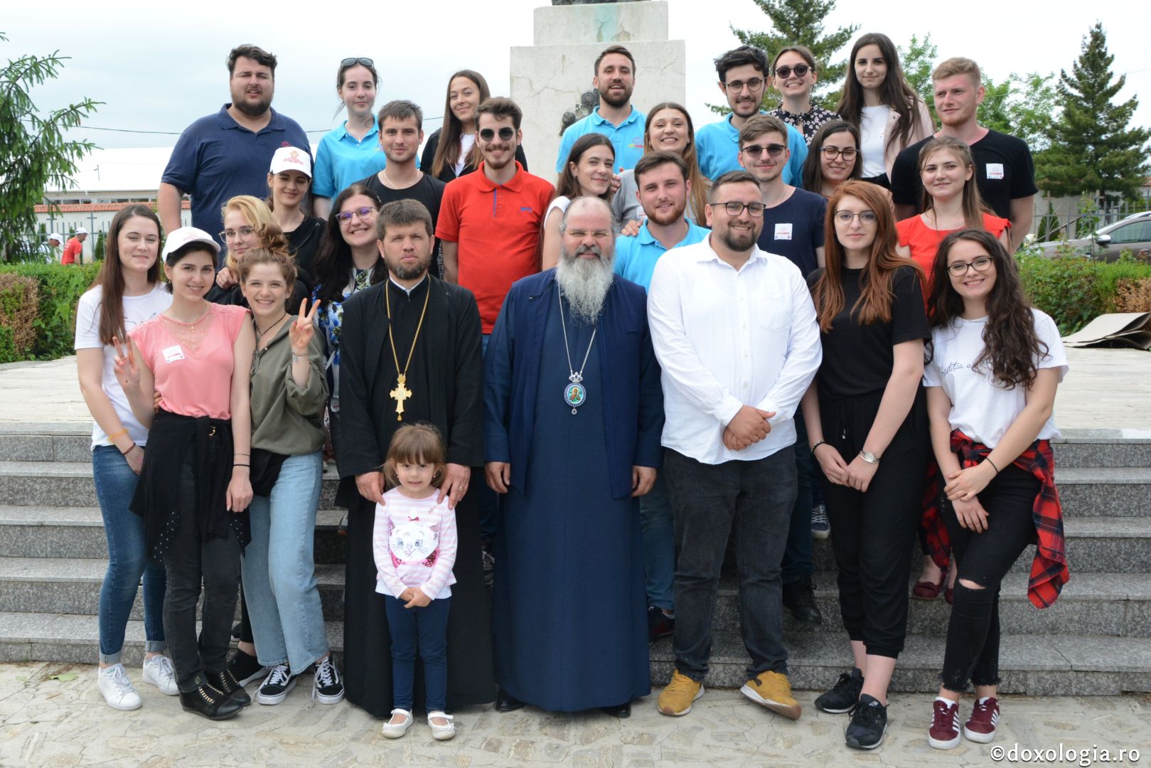 foto: Flavius Popa Ziua Copilului sărbătorită în Episcopia Hușilor – PS Ignatie: „Fiecare dintre voi sunteți o poveste luminoasă”