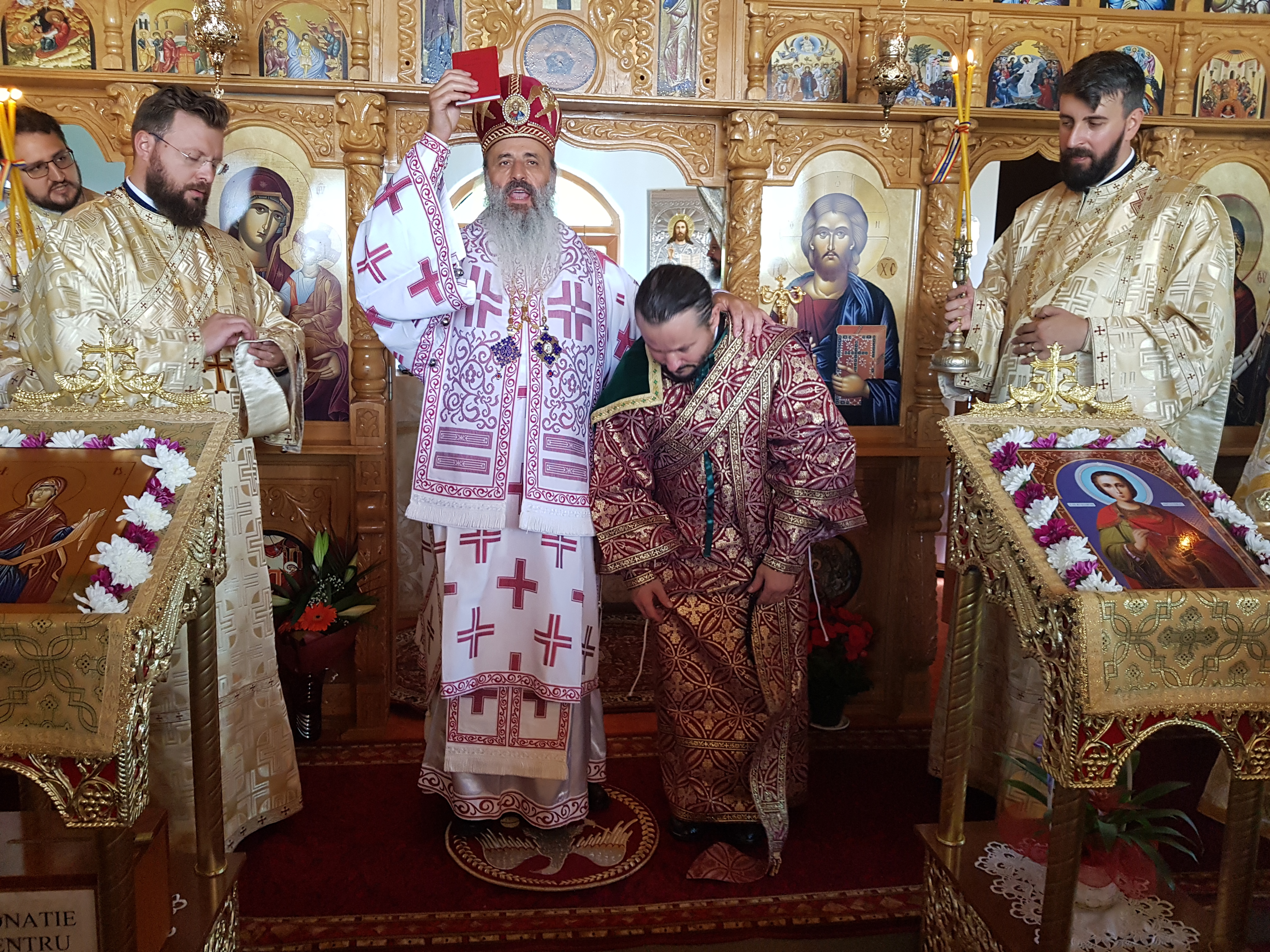 Sub ocrotirea Sfântului Pantelimon: Schitul Valea Seacă și-a sărbătorit hramul