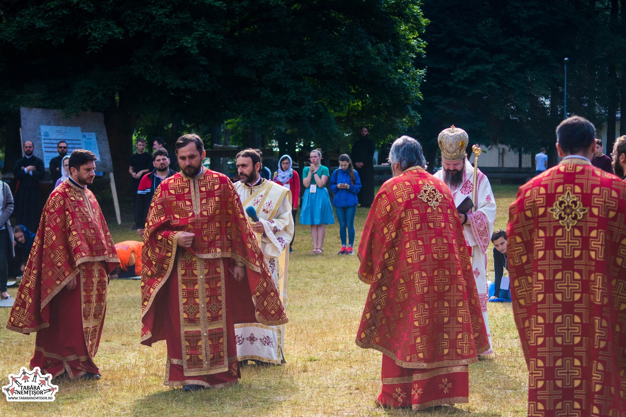 Foto: Tabăra Nemțișor PS Macarie, către tinerii de la Nemțișor: „Voi sunteți apostolii de care avem atâta nevoie în Biserică și în lume”