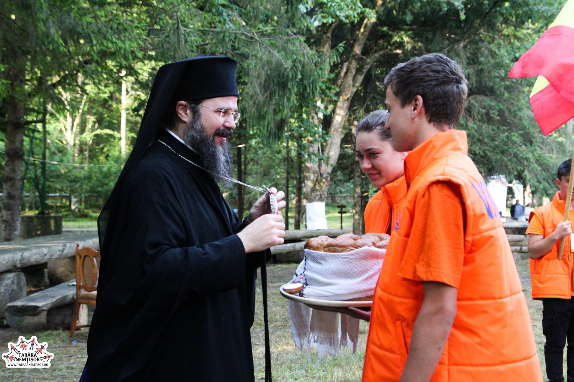 Foto: Tabăra Nemțișor PS Macarie, către tinerii de la Nemțișor: „Voi sunteți apostolii de care avem atâta nevoie în Biserică și în lume”