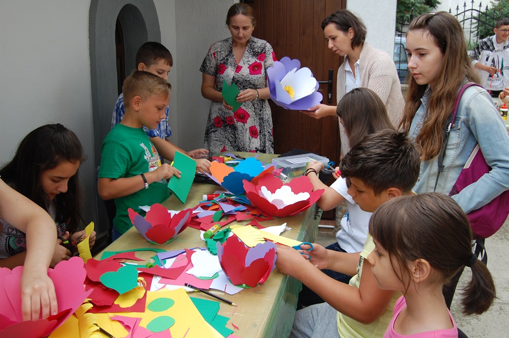 Școală de vară la Biserica „Acoperământul Maicii Domnului” din Suceava