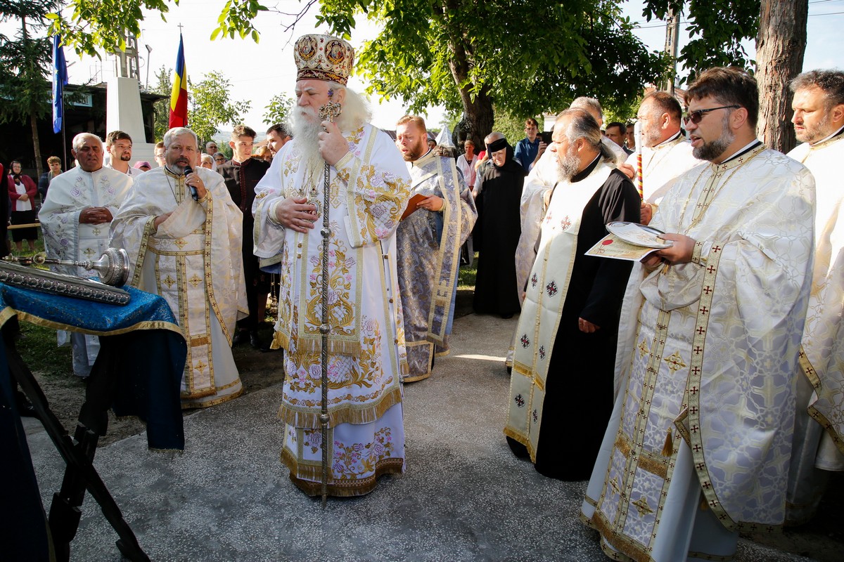 Biserica din Mateieni a primit veşmântul sfinţirii