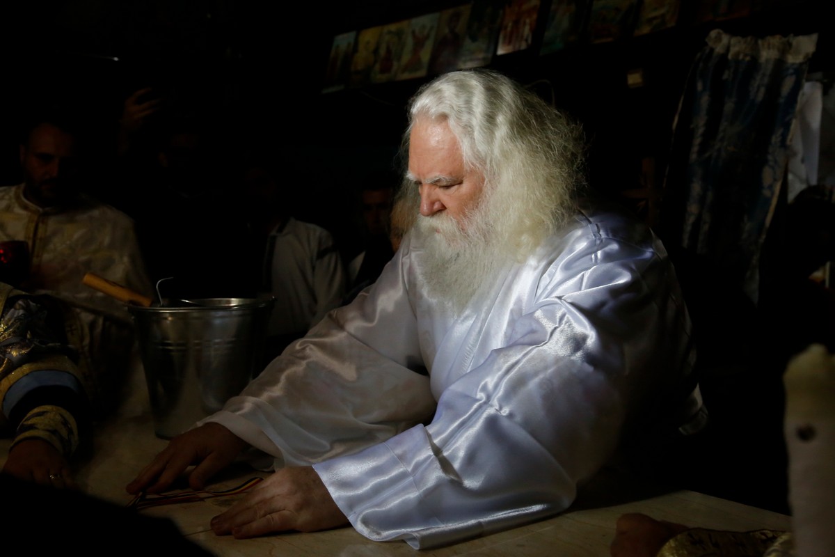 Biserica din Mateieni a primit veşmântul sfinţirii