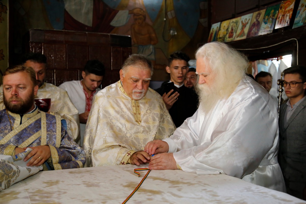 Biserica din Mateieni a primit veşmântul sfinţirii