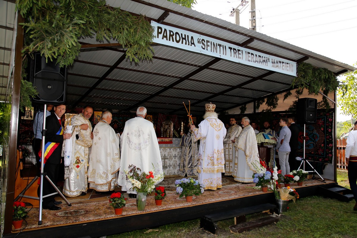 Biserica din Mateieni a primit veşmântul sfinţirii