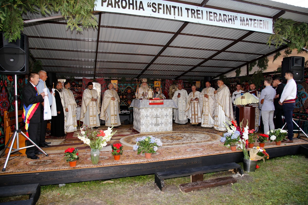 Biserica din Mateieni a primit veşmântul sfinţirii