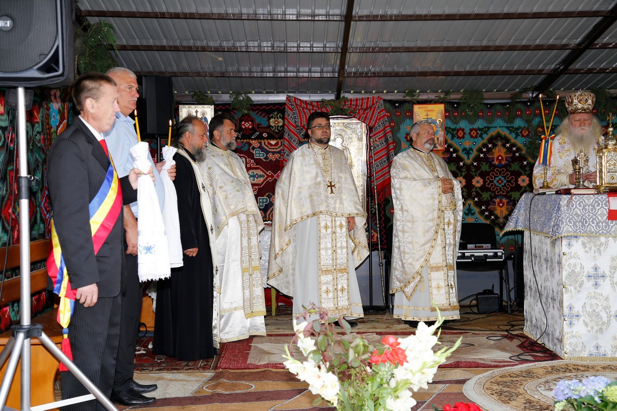 Biserica din Mateieni a primit veşmântul sfinţirii