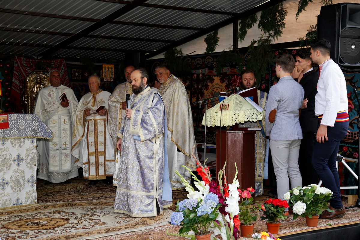 Biserica din Mateieni a primit veşmântul sfinţirii