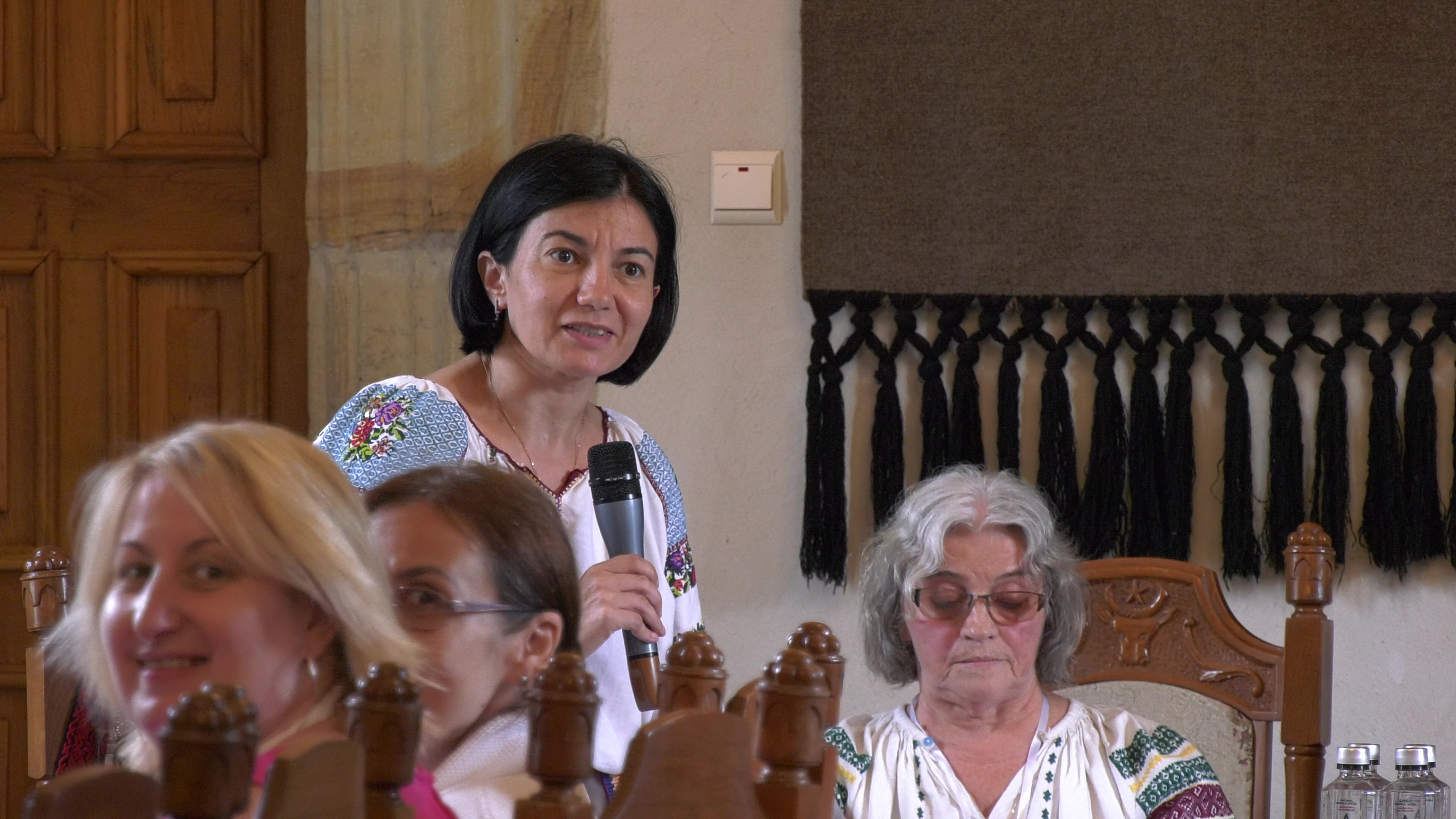 Conferința „Diaspora – Educație și formare. AmbasaDOR de Bucovina” a ajuns la Putna