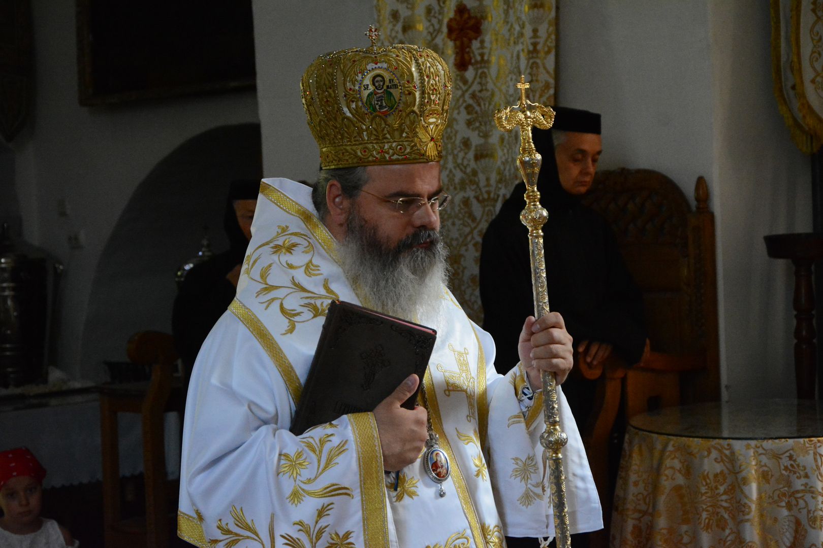 Episcopul Hușilor alături de tinerii preoți la Atelierul de formare de la Miclăușeni