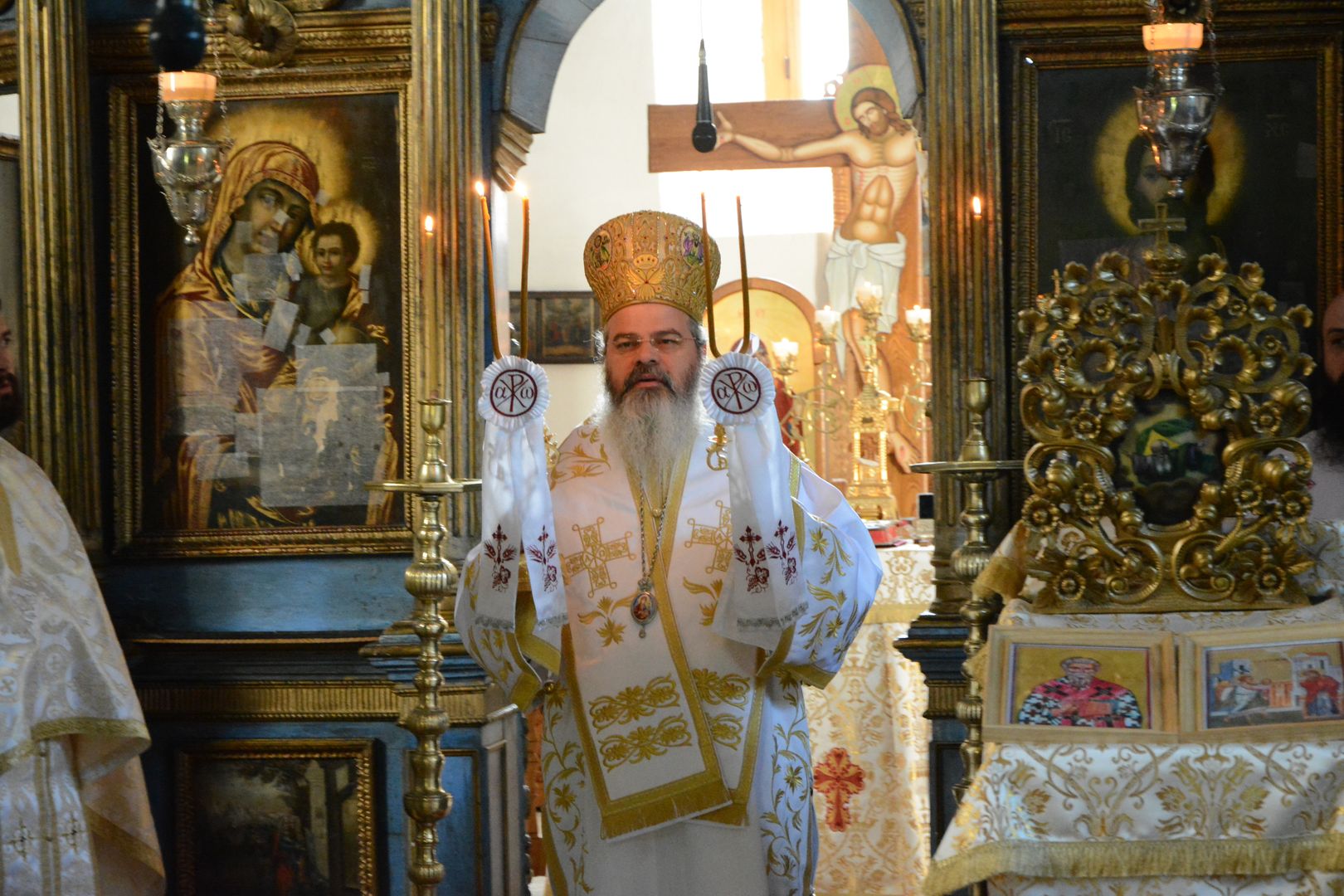 Episcopul Hușilor alături de tinerii preoți la Atelierul de formare de la Miclăușeni