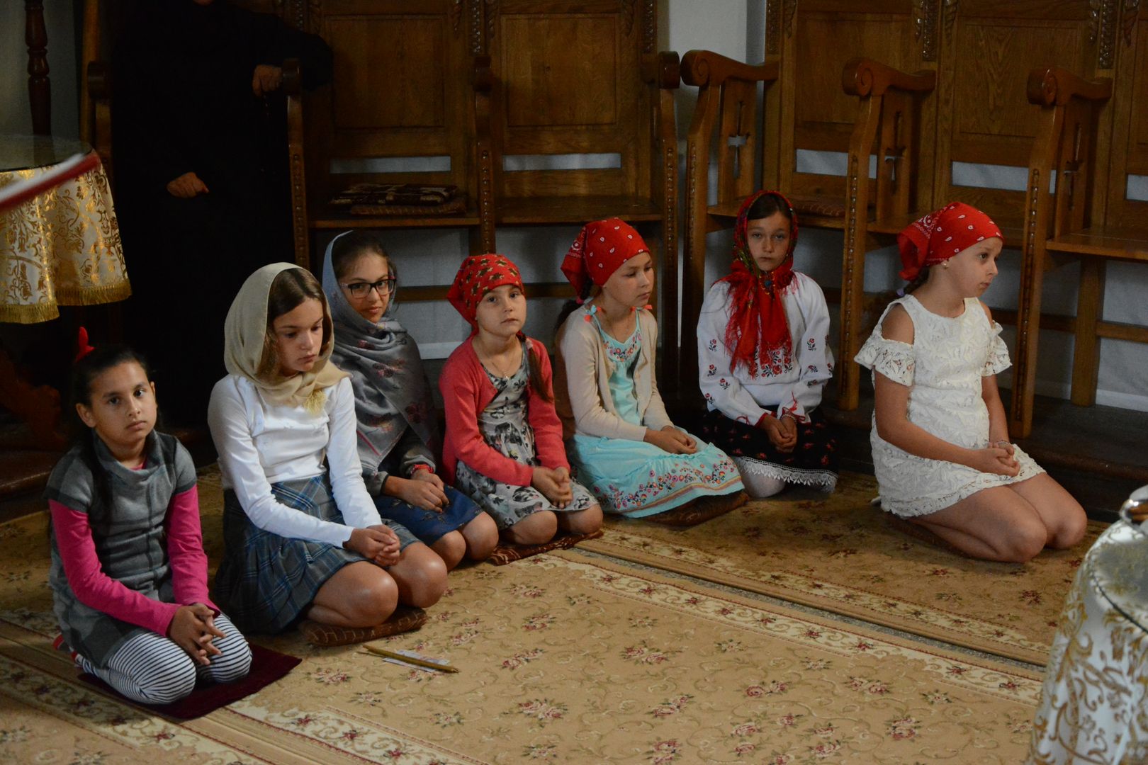 Episcopul Hușilor alături de tinerii preoți la Atelierul de formare de la Miclăușeni