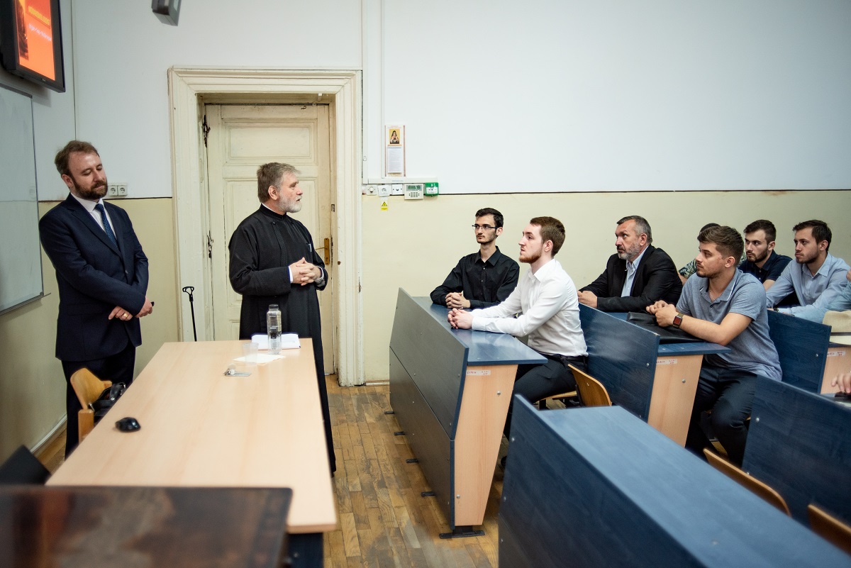 Doi noi conferenţiari la Facultatea de Teologie Ortodoxă din Iaşi