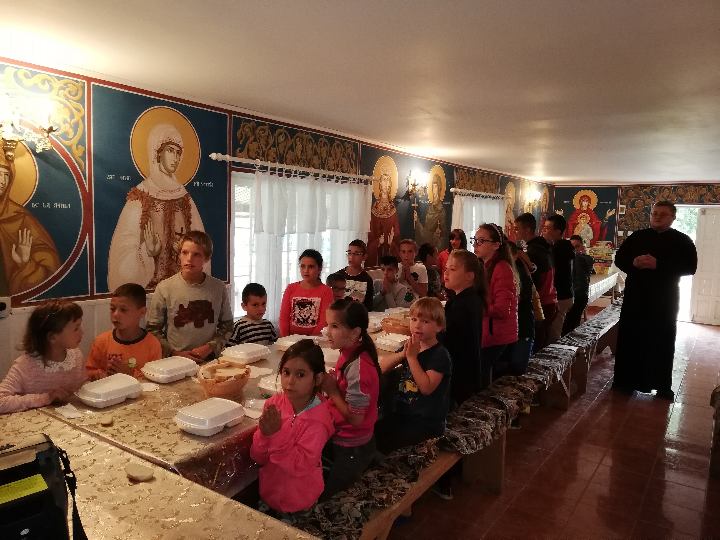Şcoli de vară în Eparhia Romanului şi Bacăului Şcoli de vară în Eparhia Romanului şi Bacăului