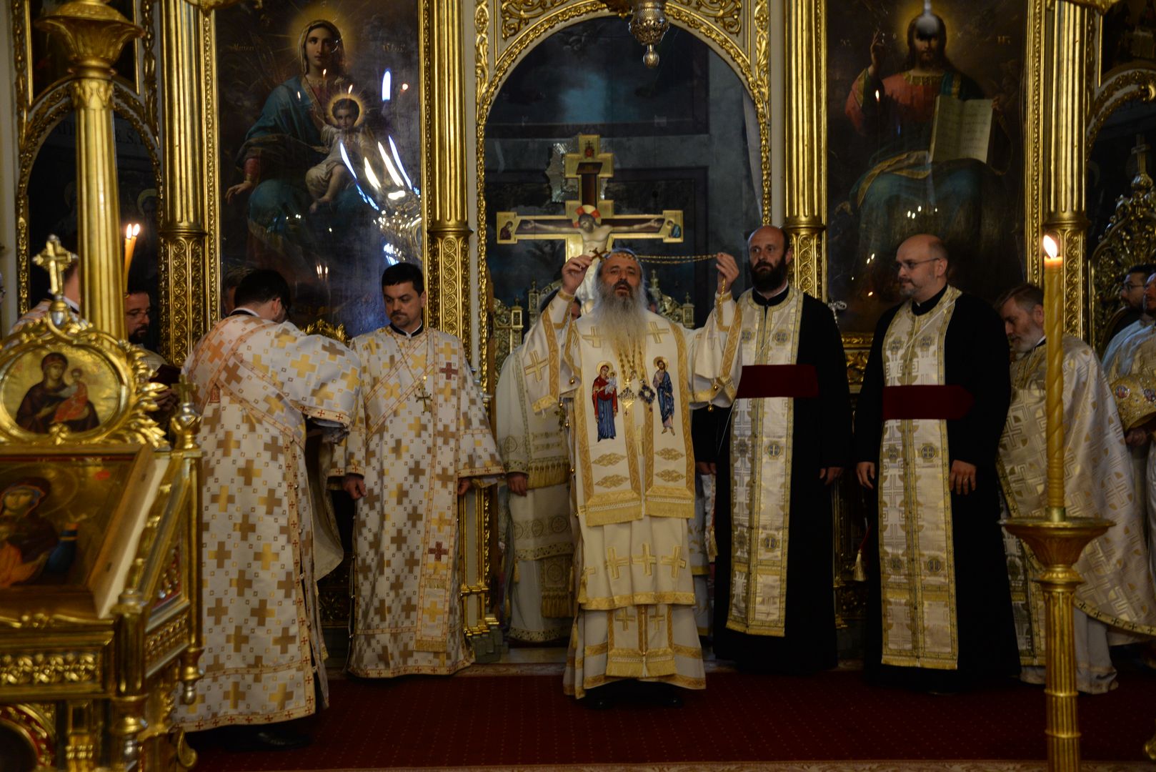 Absolvenții Facultății de Teologie din Iași au depus Jurământul de credință