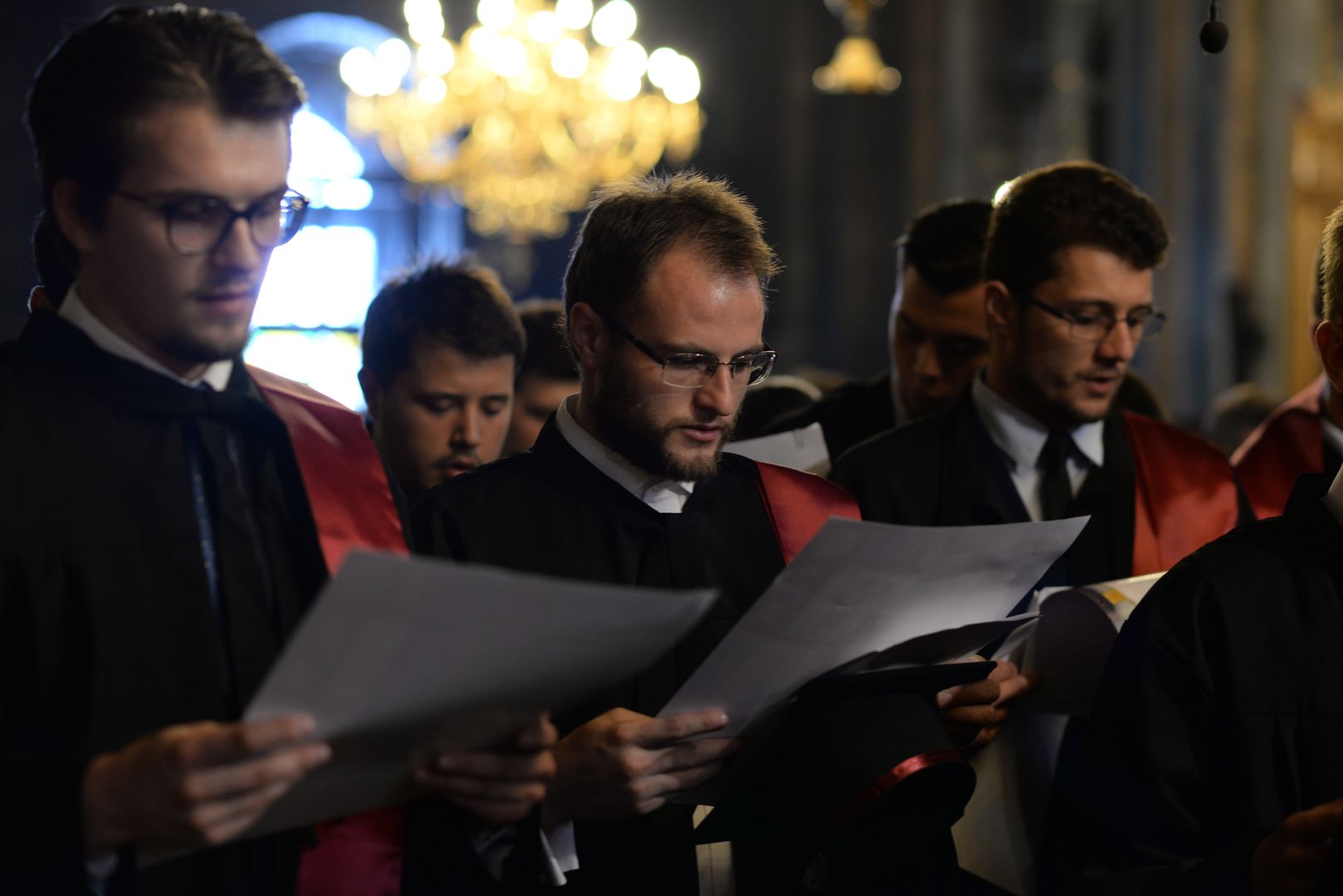 Absolvenții Facultății de Teologie din Iași au depus Jurământul de credință