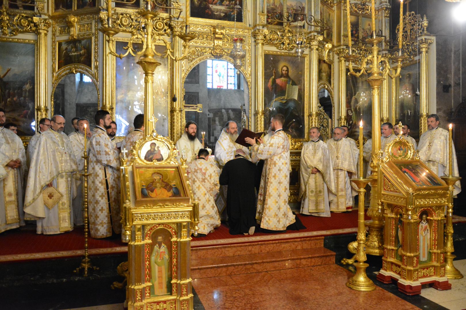 Absolvenții Facultății de Teologie din Iași au depus Jurământul de credință