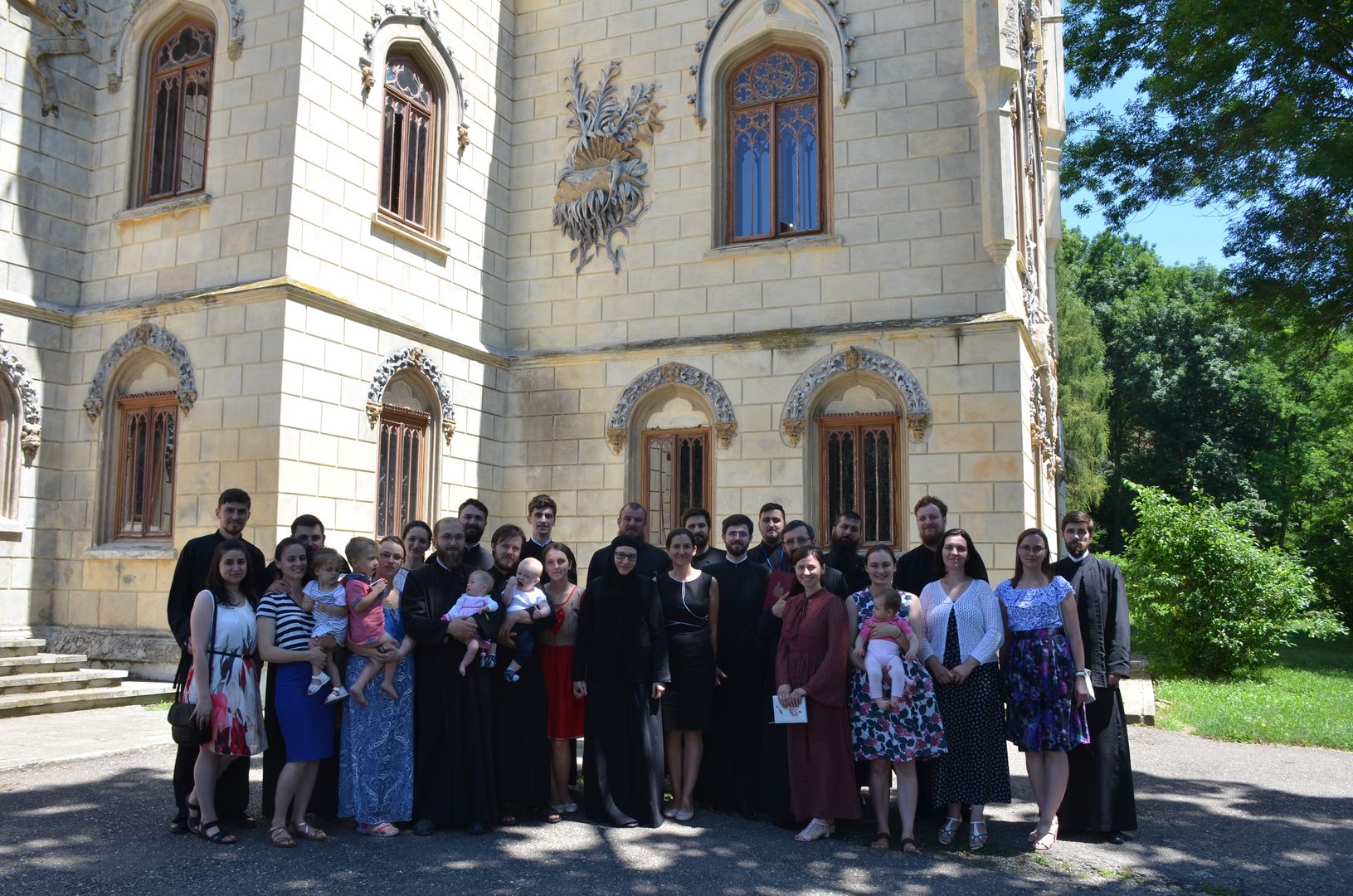 Atelierul de formare a tinerilor preoți a ajuns la final Atelierul de formare a tinerilor preoți a ajuns la final