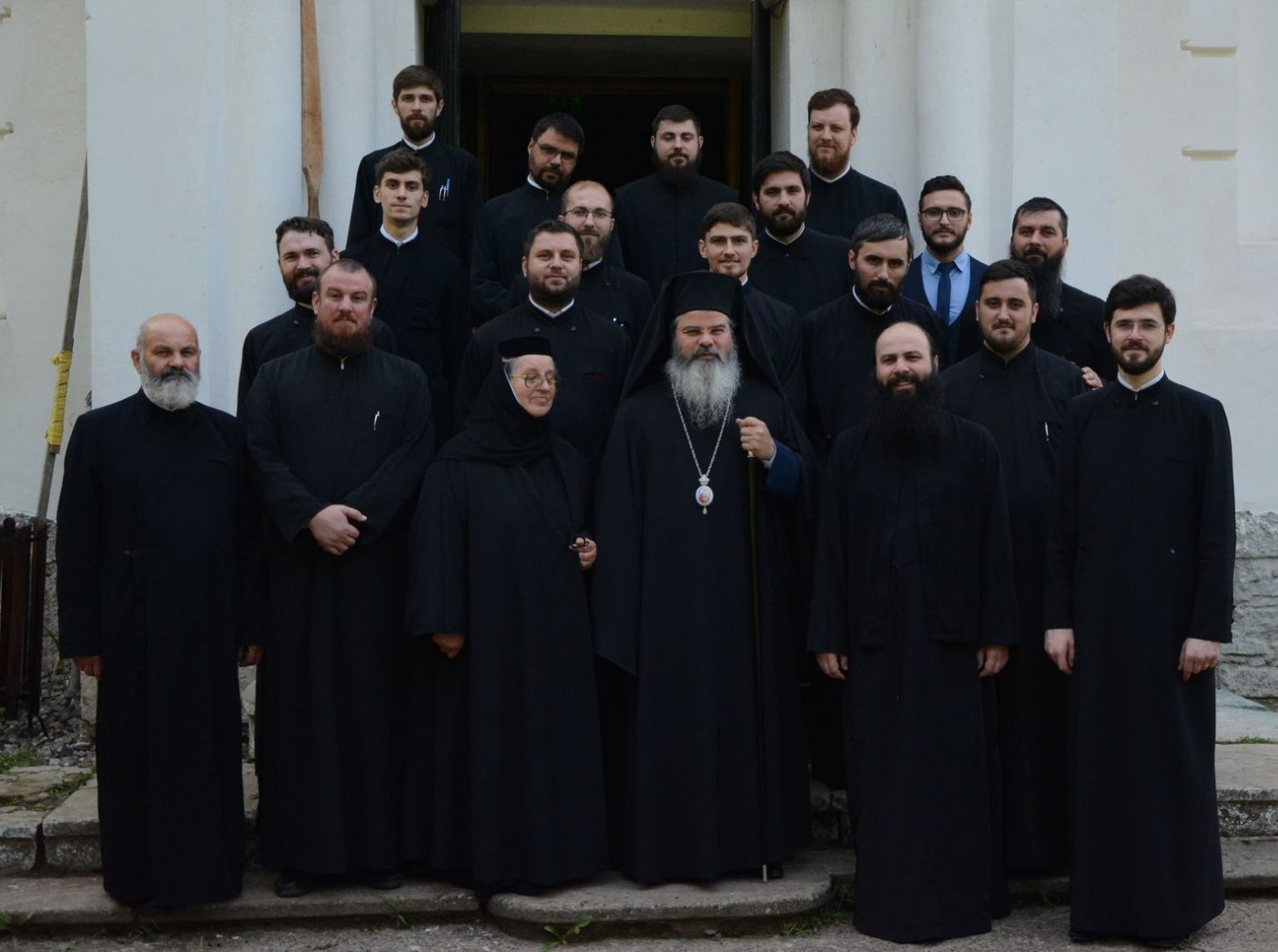 (Video) Episcopul Hușilor alături de tinerii preoți la Atelierul de formare de la Miclăușeni