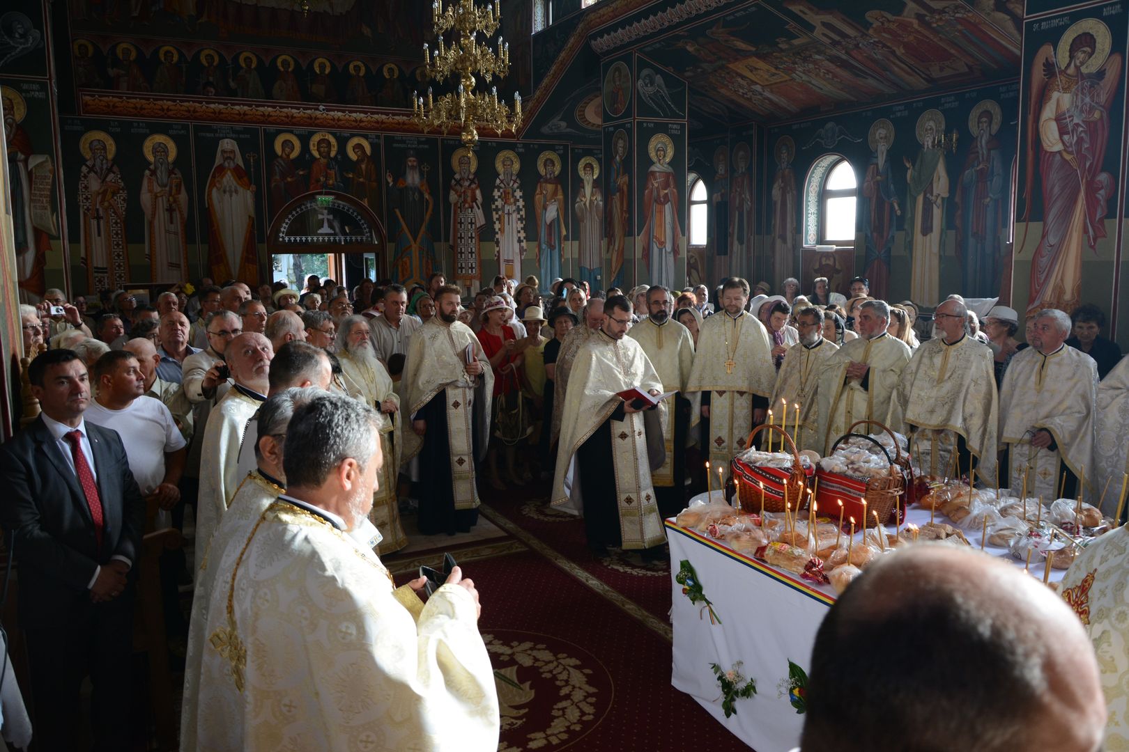 Biserica „Binecredinciosul Ștefan cel Mare și Sfânt” și-a serbat hramul – a început Festivalul „Gavriil Musicescu”