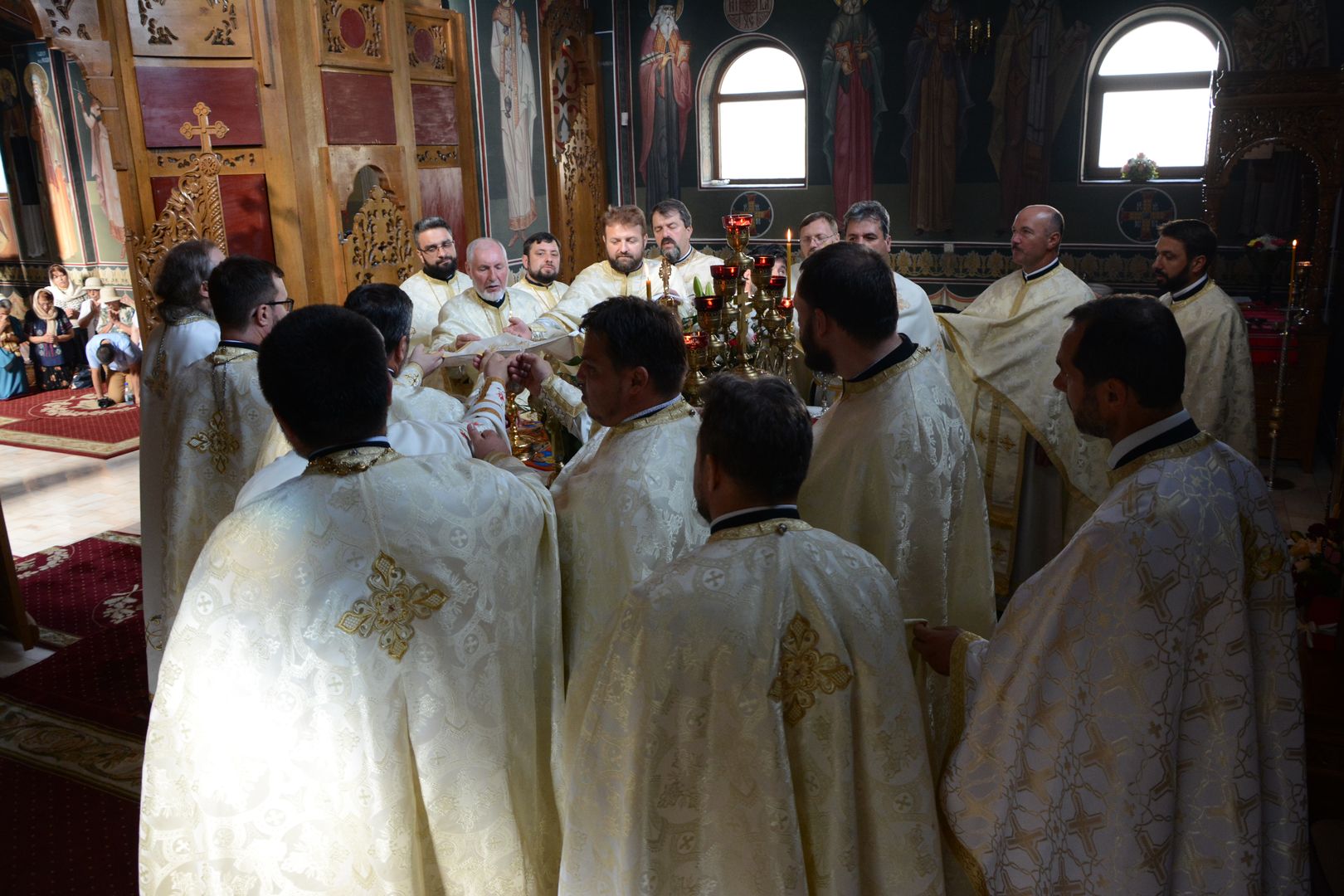 Biserica „Binecredinciosul Ștefan cel Mare și Sfânt” și-a serbat hramul – a început Festivalul „Gavriil Musicescu”