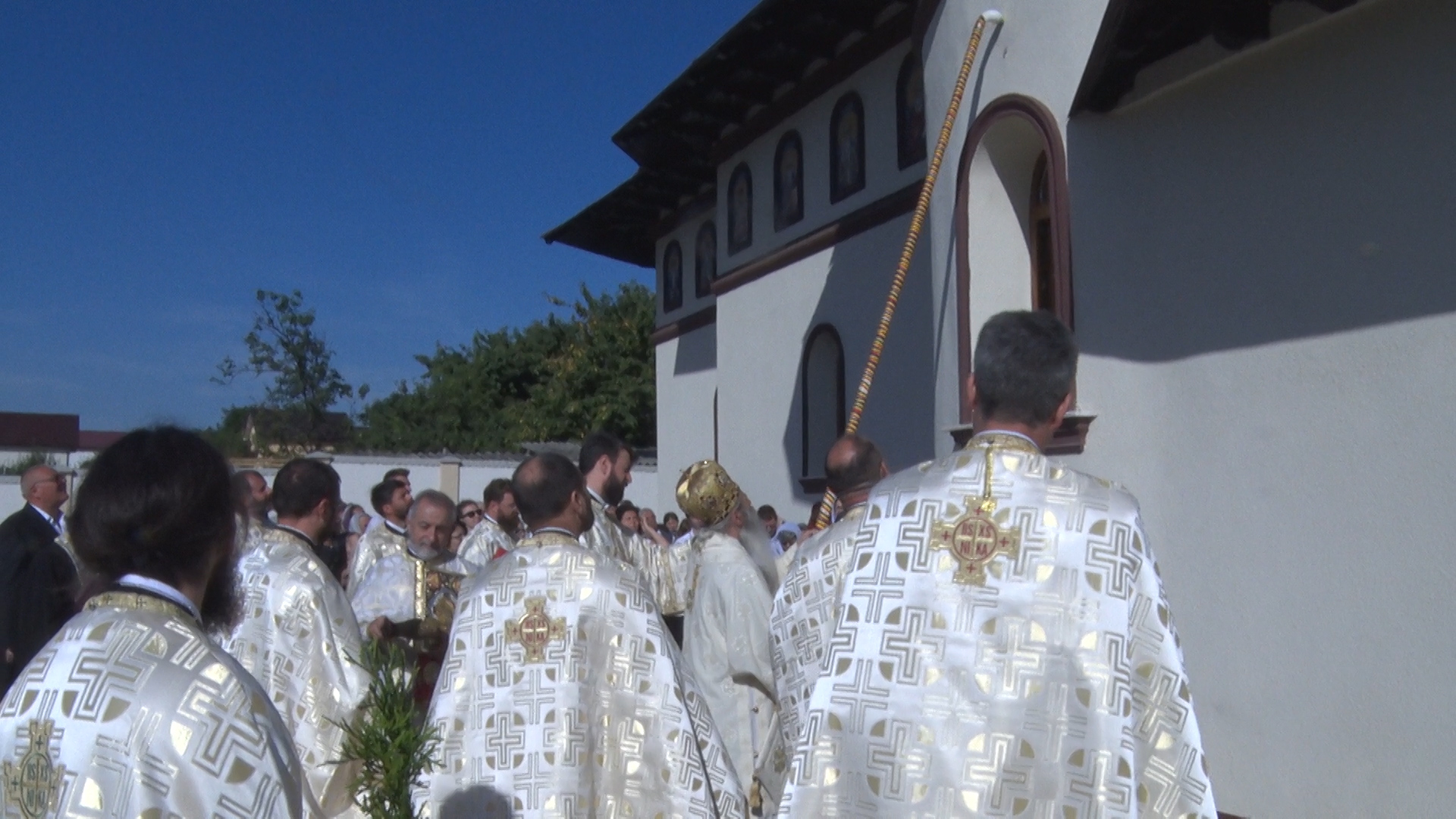 (Video) Biserica închinată Sfintei Parascheva din Moimești, a fost sfințită de IPS Teofan