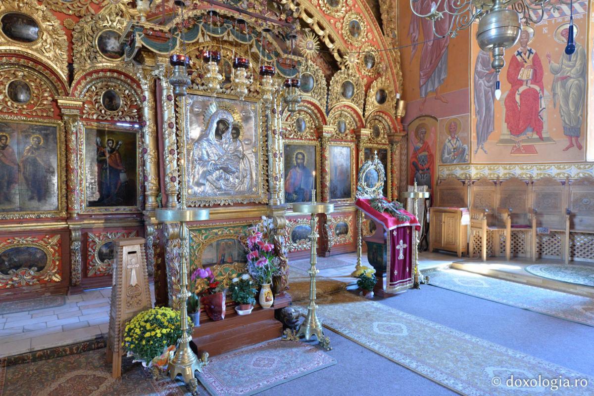 Hramul bisericii din Conţeşti va fi binecuvântat de Icoana Maicii Domnului de la Horaiţa