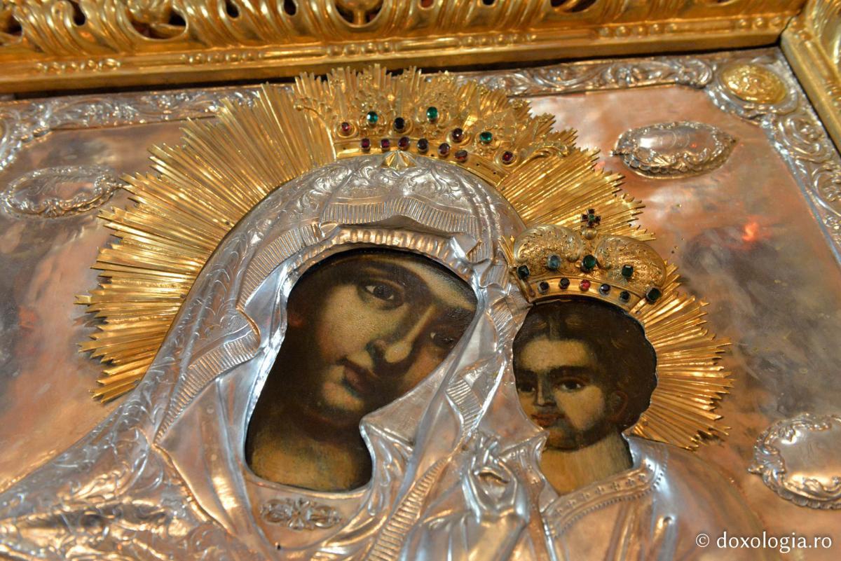 Hramul bisericii din Conţeşti va fi binecuvântat de Icoana Maicii Domnului de la Horaiţa