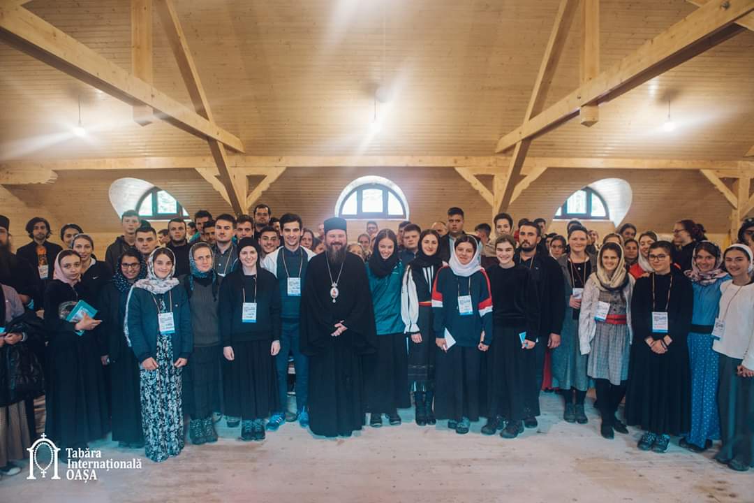 PS Macarie: „Dragostea pentru Biserică, pentru țară și pentru tradițiile părinților noștri este cea care ne dă rădăcini puternice” PS Macarie: „Dragostea pentru Biserică, pentru țară și pentru tradițiile părinților noștri este cea care ne dă rădăcini puternice”