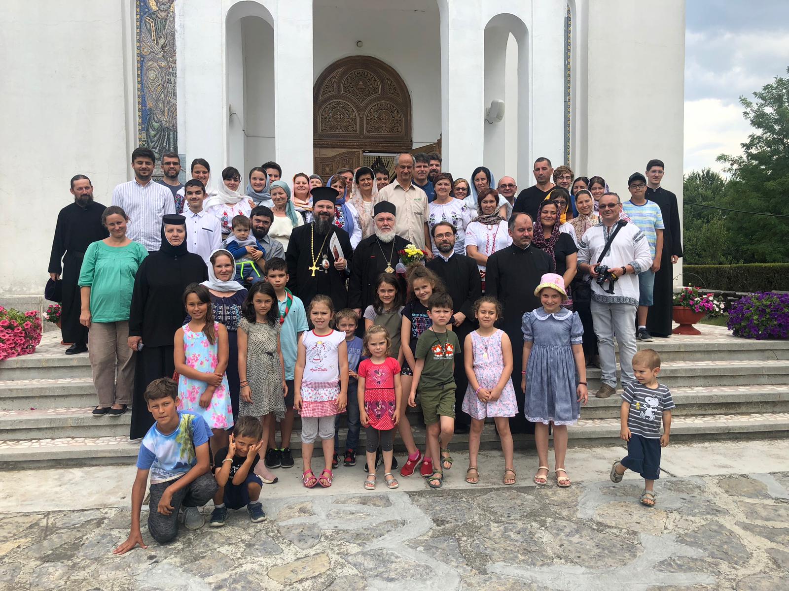 PS Macarie cu familiile din țările scandinave, în tabăra anuală organizată de Episcopia Ortodoxă Română a Europei de Nord în Delta Dunării
