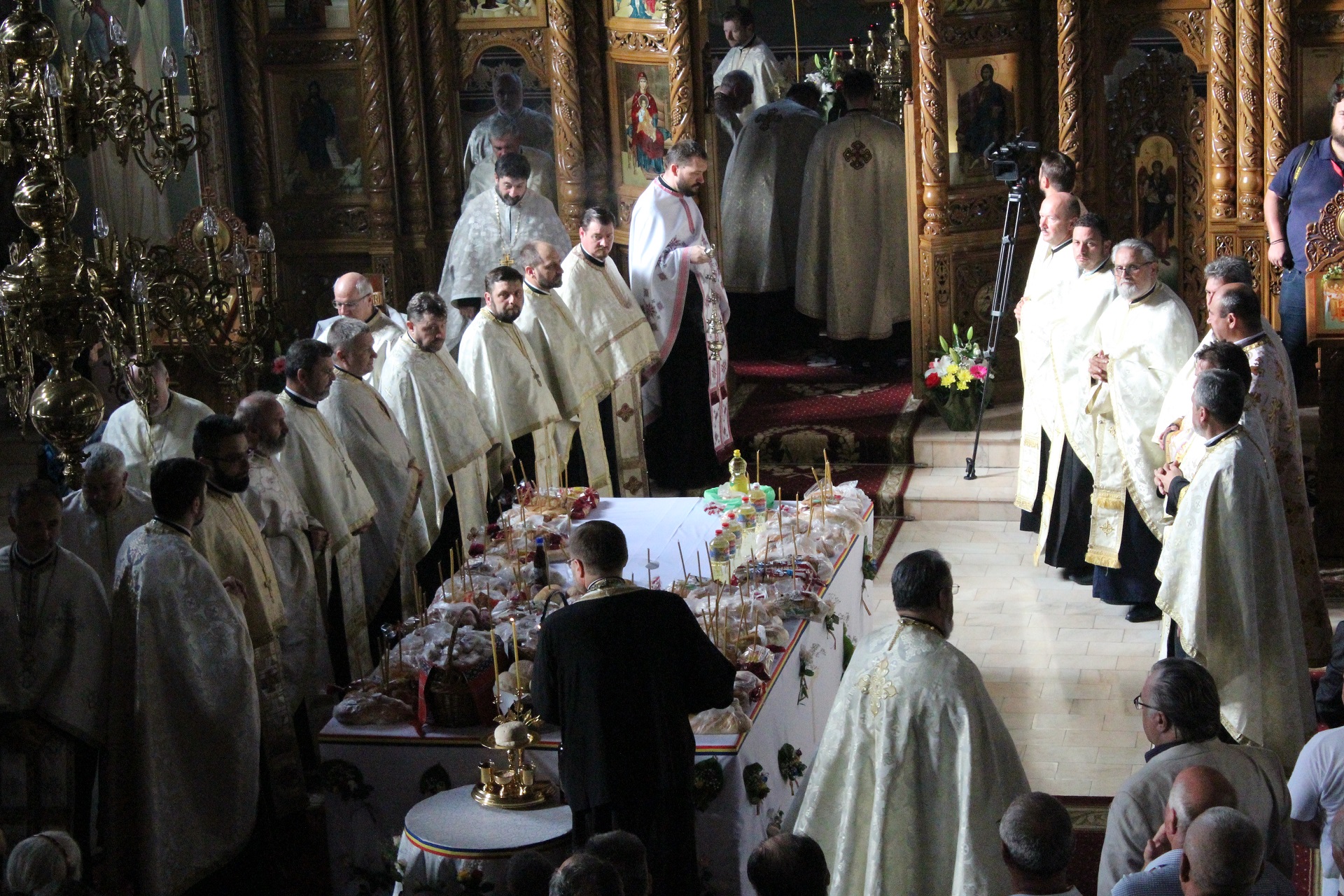 Biserica „Binecredinciosul Ștefan cel Mare și Sfânt” și-a serbat hramul – a început Festivalul „Gavriil Musicescu”