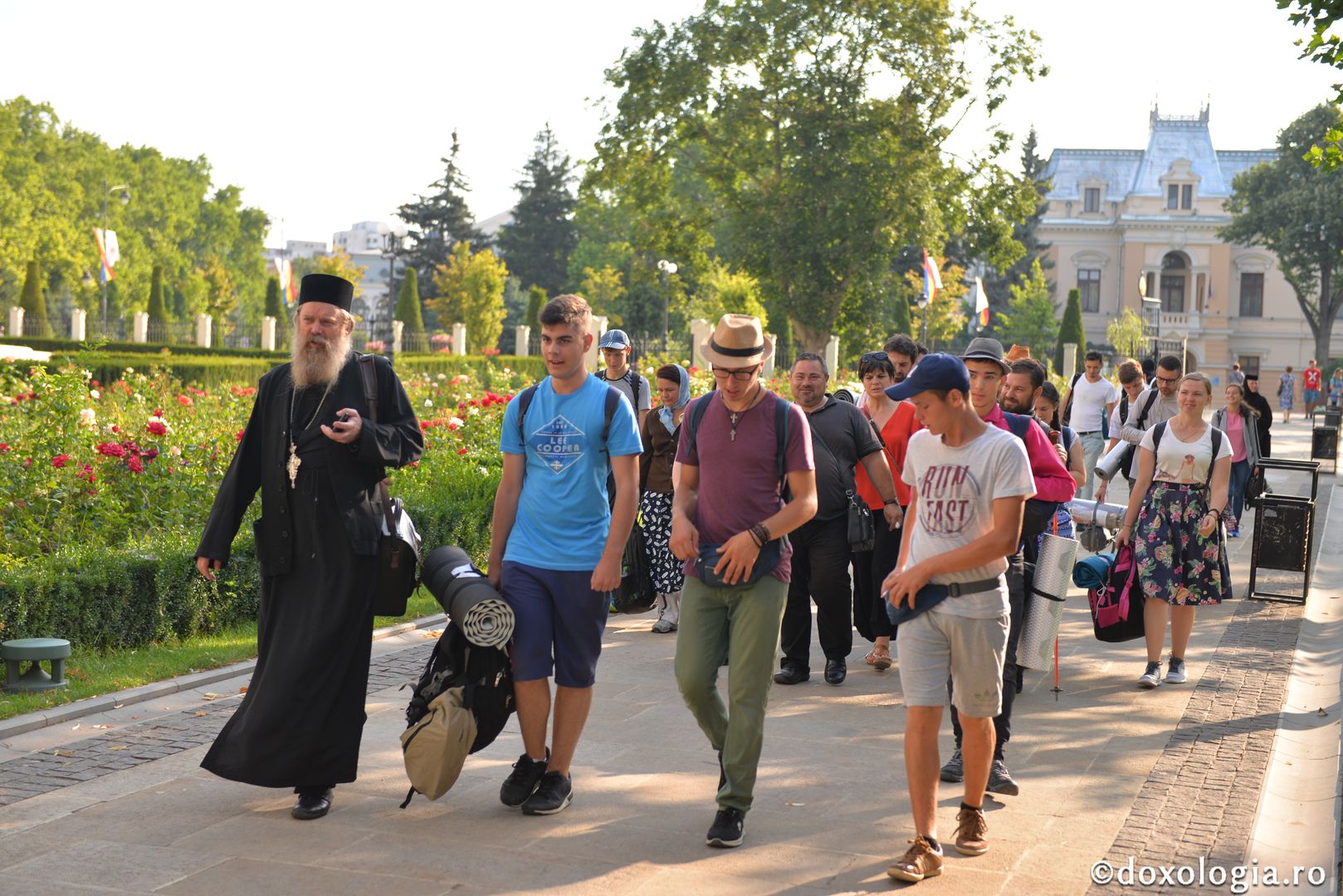 foto: Bogdan Bulgariu A început pelerinajul pedestru „Pe urmele sfinților nemțeni” 2019