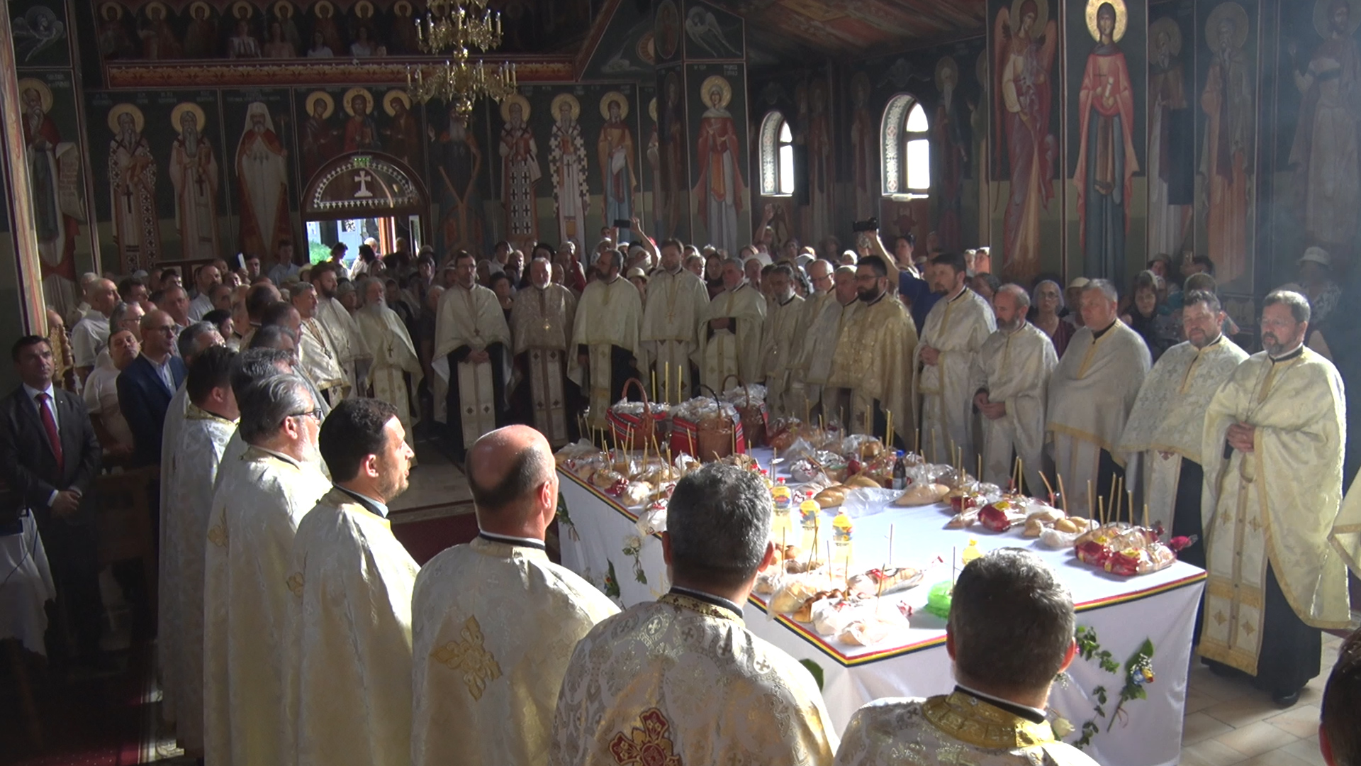 (Video) Biserica „Binecredinciosul Ștefan cel Mare și Sfânt” și-a serbat hramul – a început Festivalul „Gavriil Musicescu”, ediția VII-a