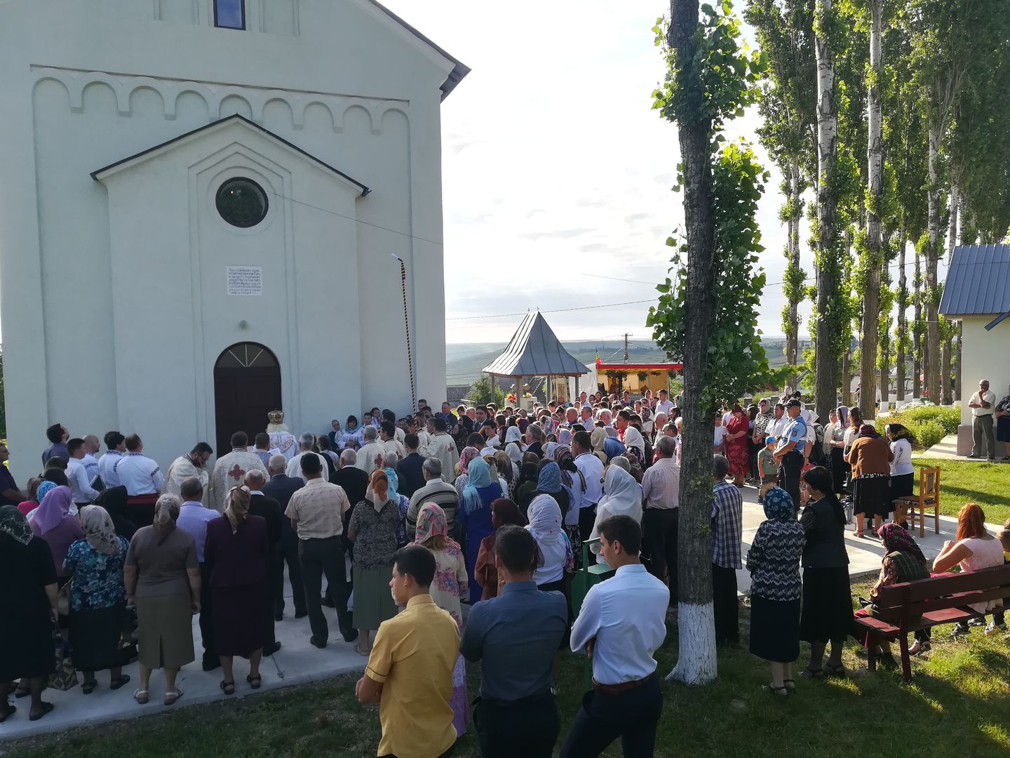 Biserica „Sfântul Gheorghe” din Slobozia Deleni a fost resfințită Biserica „Sfântul Gheorghe” din Slobozia Deleni a fost resfințită
