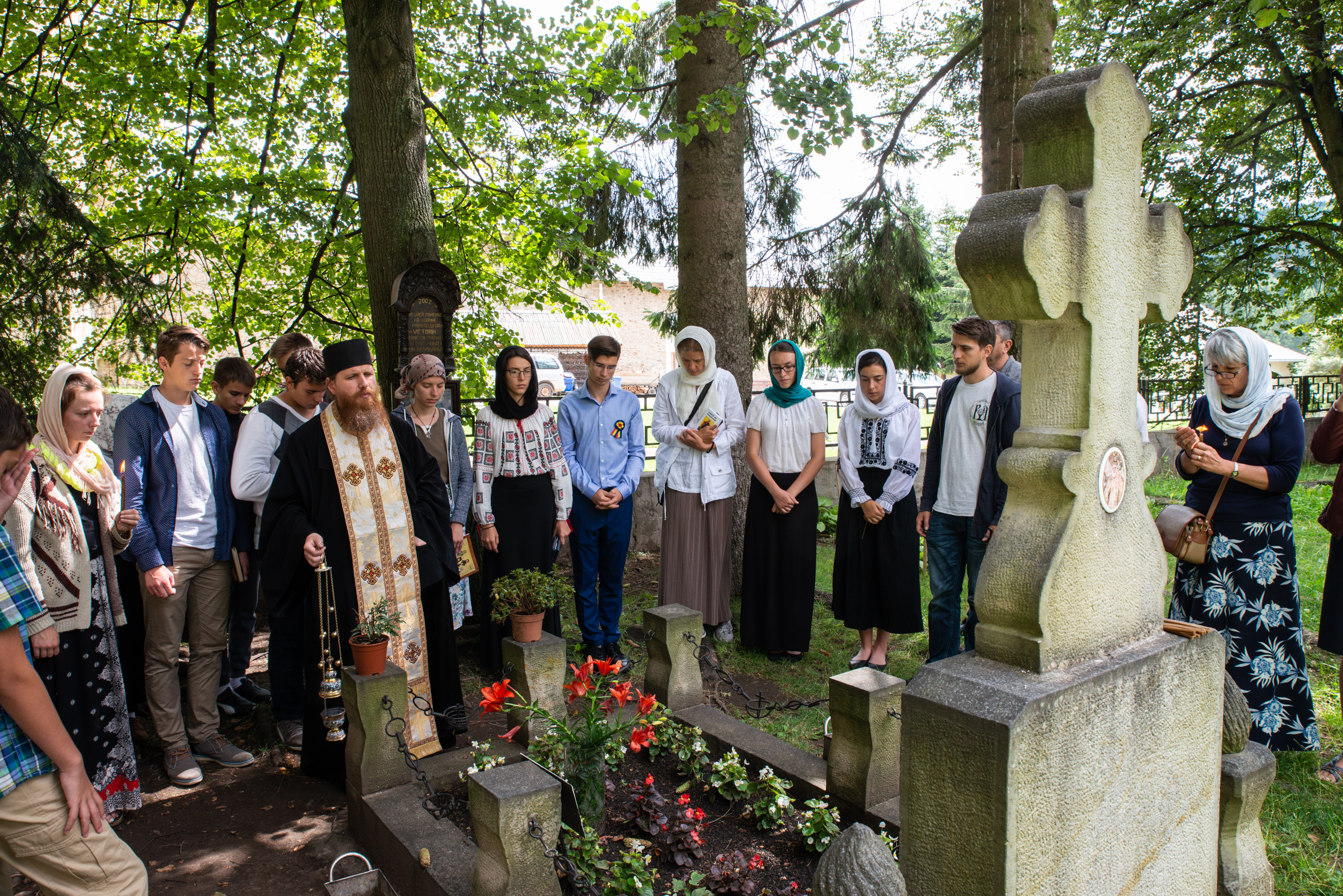 La Mănăstirea Putna încep două tabere pentru copiii și tinerii români din SUA și Irlanda La Mănăstirea Putna încep două tabere pentru copiii și tinerii români din SUA și Irlanda