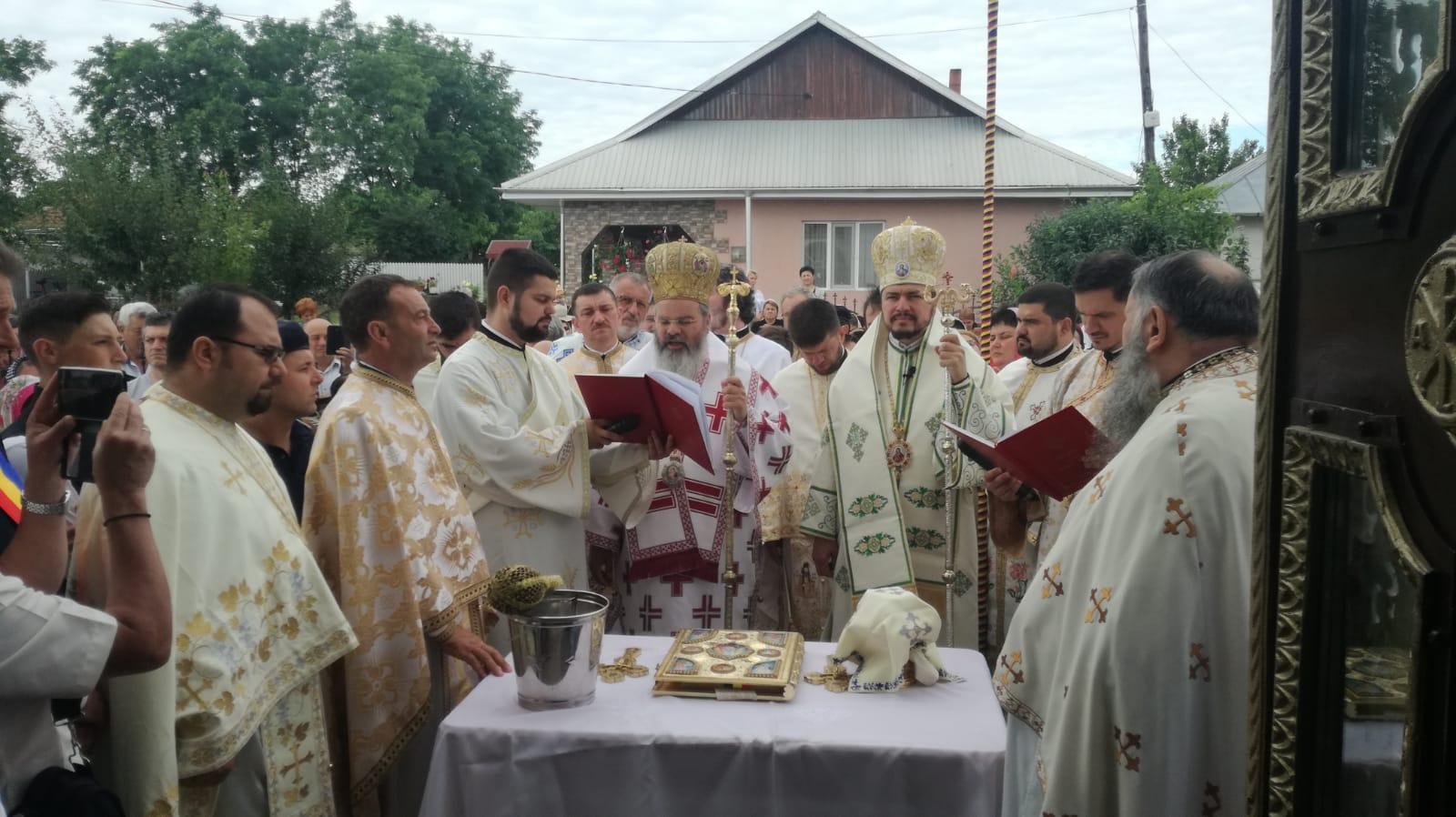 Binecuvântări arhiereşti în două eparhii ale Moldovei