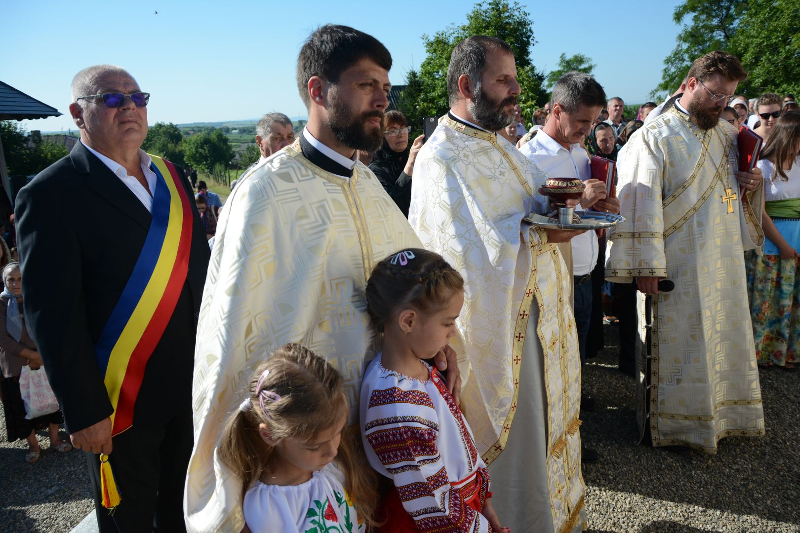 Biserica din Moimești, închinată Sfintei Parascheva, a fost sfințită de IPS Teofan