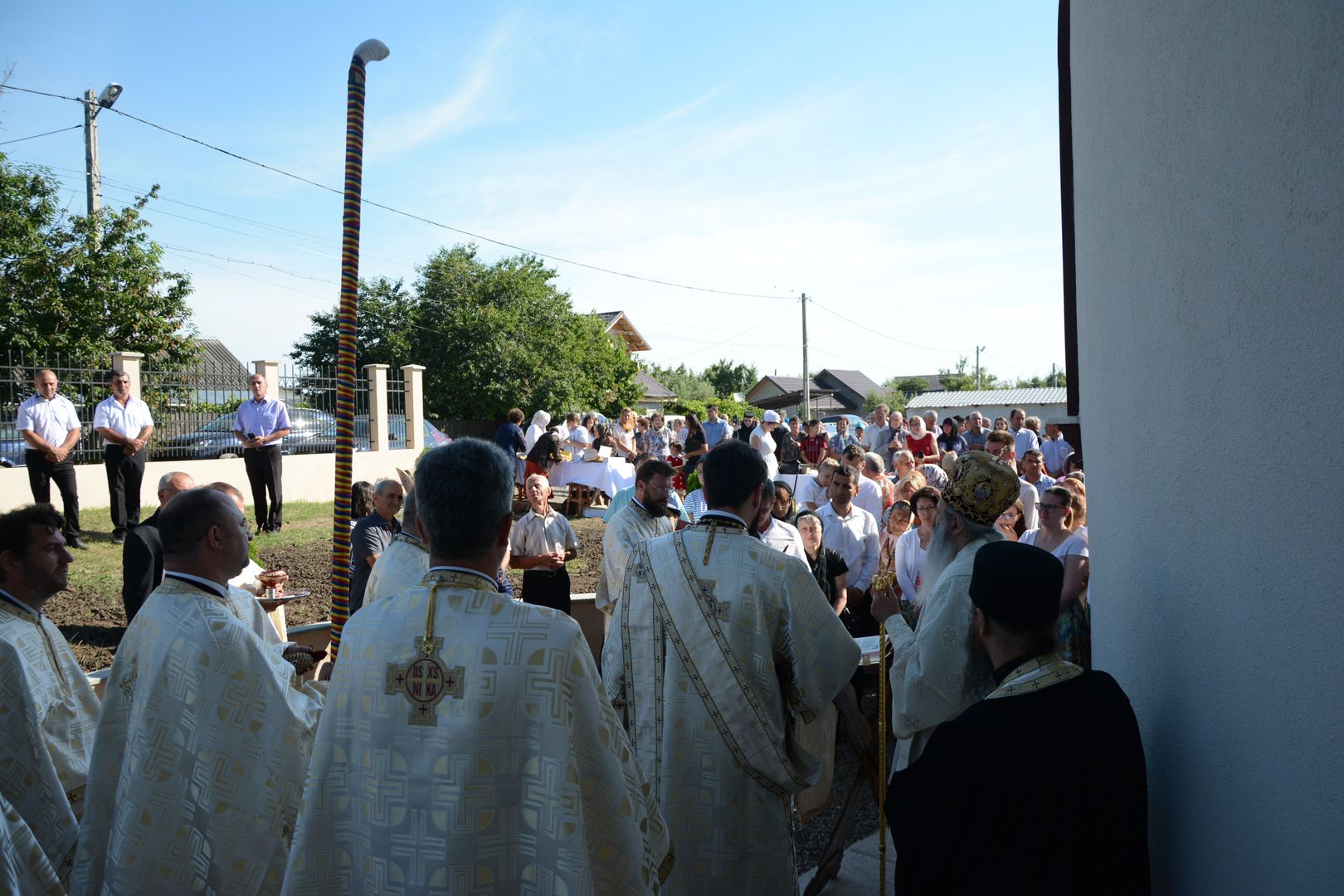 Biserica din Moimești, închinată Sfintei Parascheva, a fost sfințită de IPS Teofan