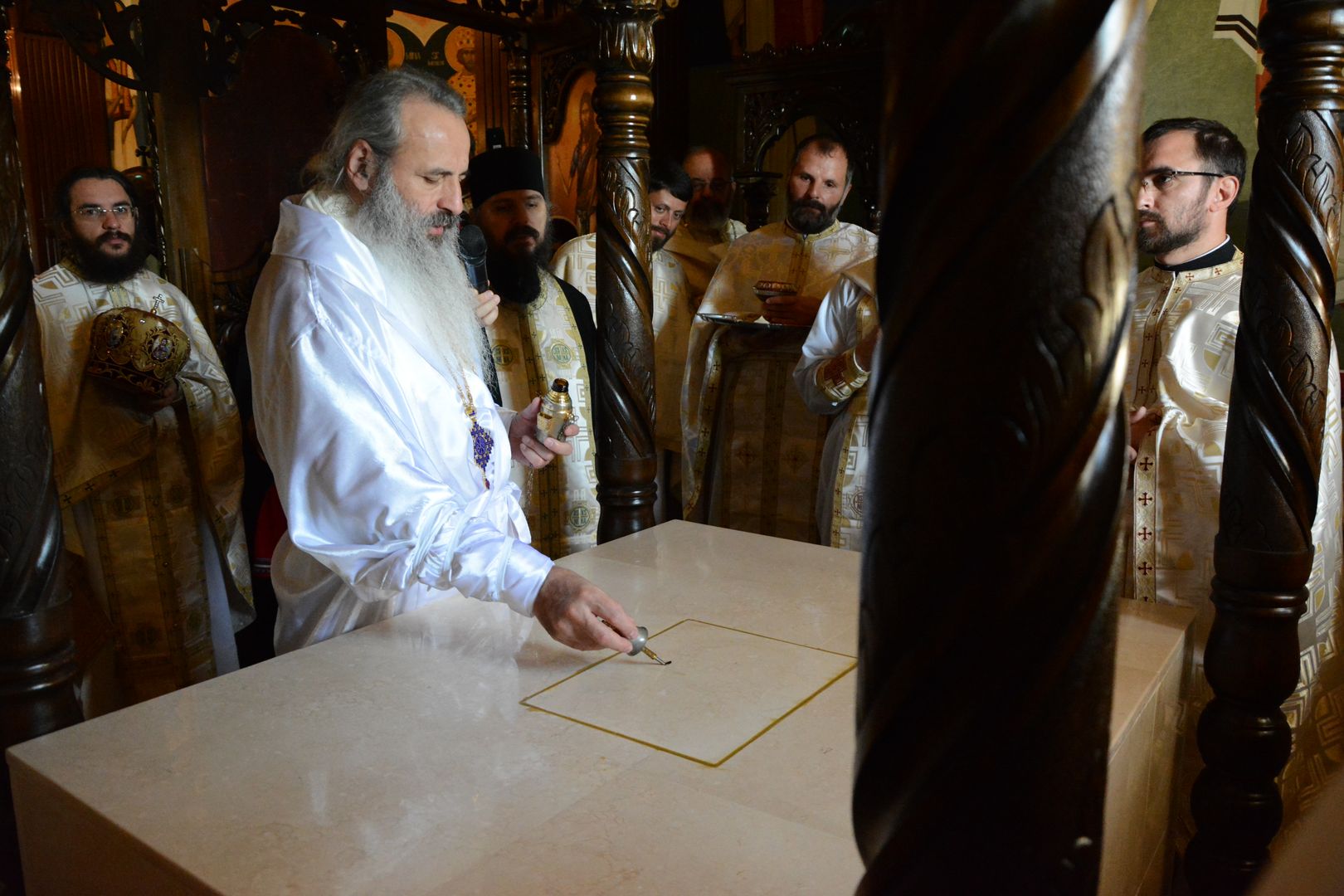 Biserica din Moimești, închinată Sfintei Parascheva, a fost sfințită de IPS Teofan