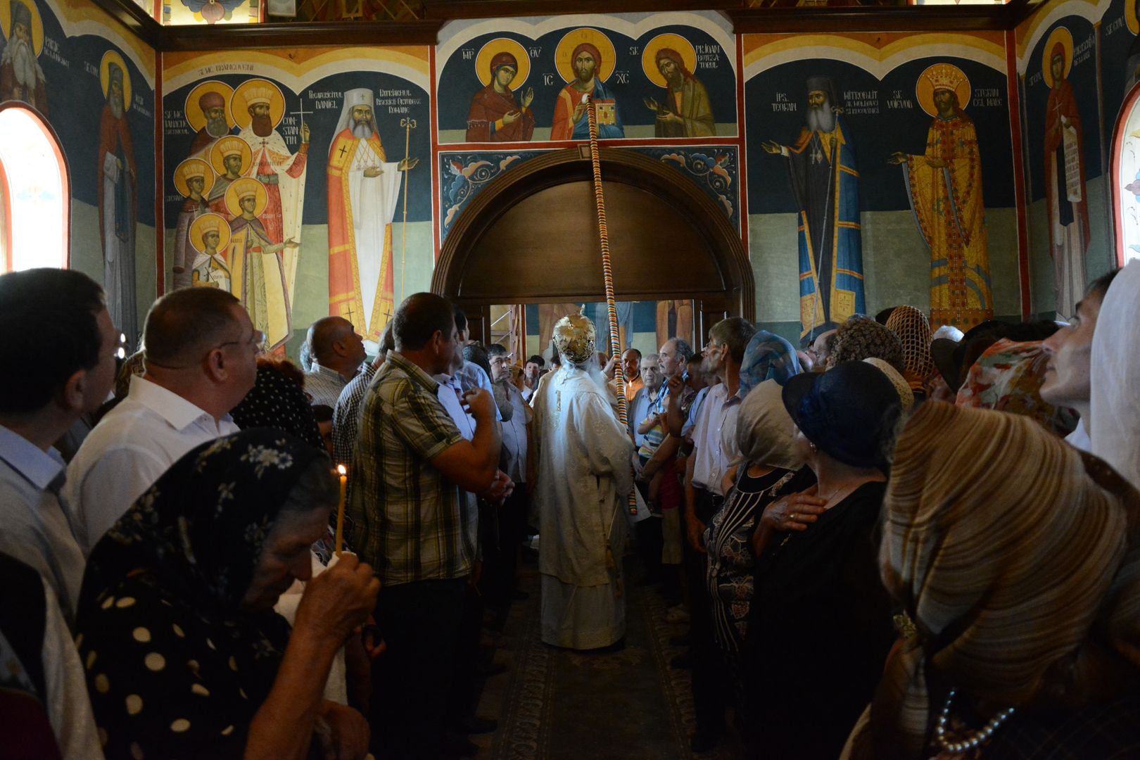 Biserica din Moimești, închinată Sfintei Parascheva, a fost sfințită de IPS Teofan