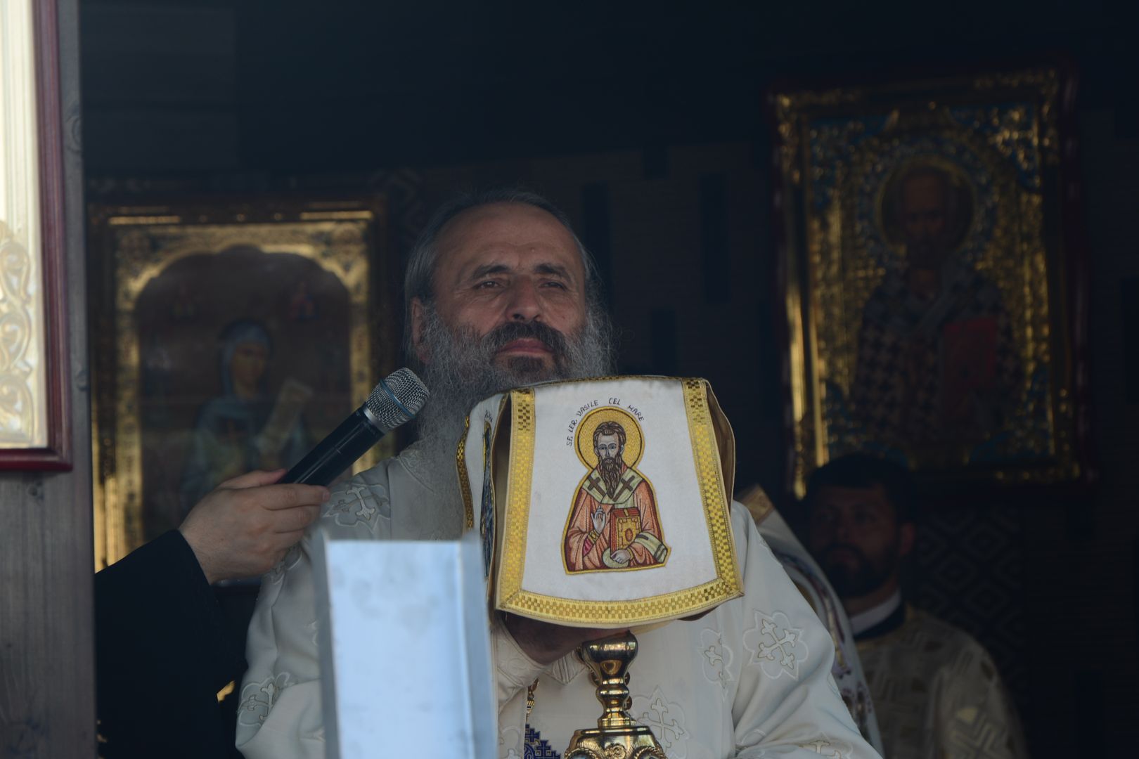 Biserica din Moimești, închinată Sfintei Parascheva, a fost sfințită de IPS Teofan