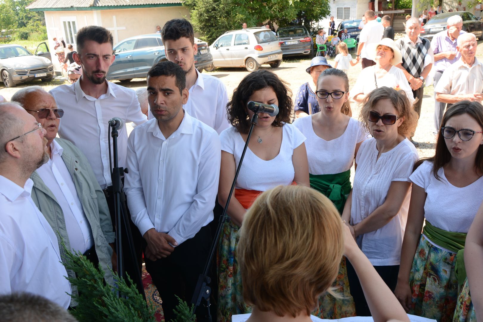 Biserica din Moimești, închinată Sfintei Parascheva, a fost sfințită de IPS Teofan