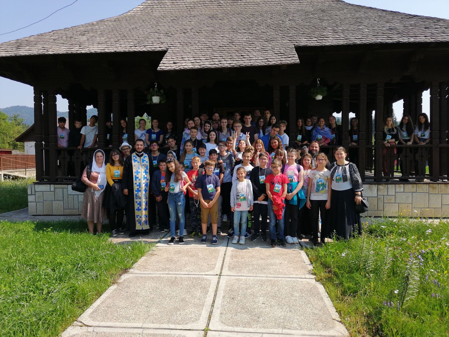 Tabăra „Bucuriile credinței” în Poiana Prieteniei de la Nemțișor