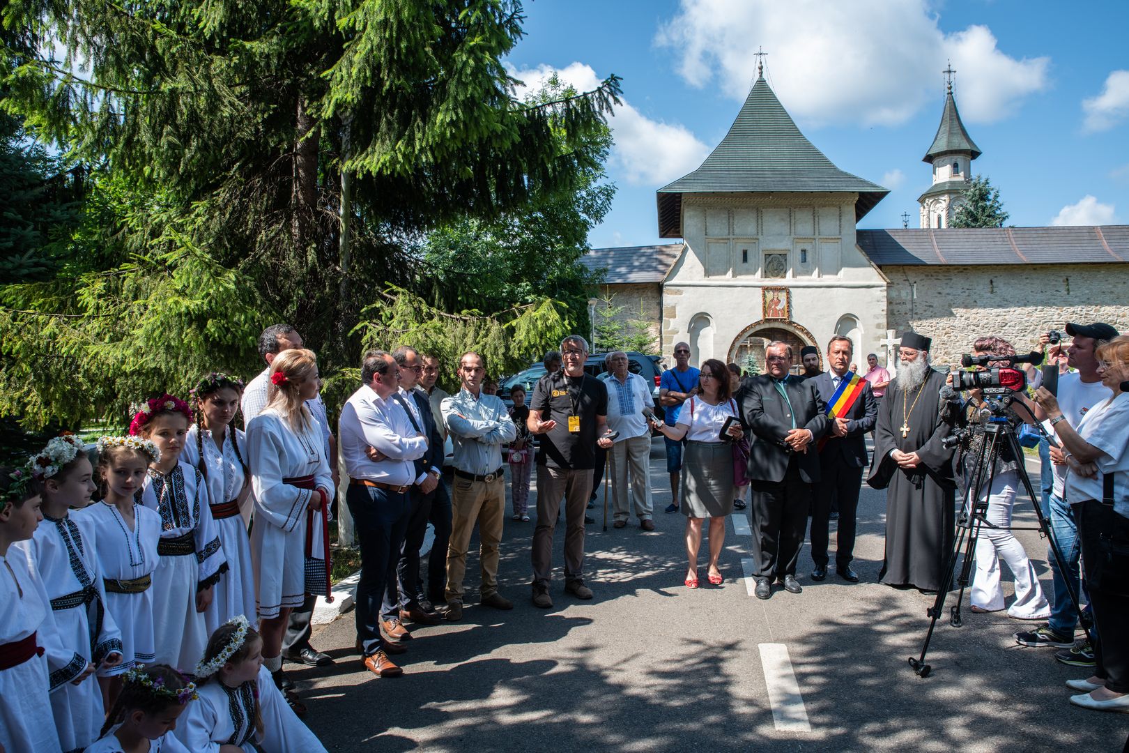 La Mănăstirea Putna a fost inaugurat drumul „Via Transilvanica” în Bucovina