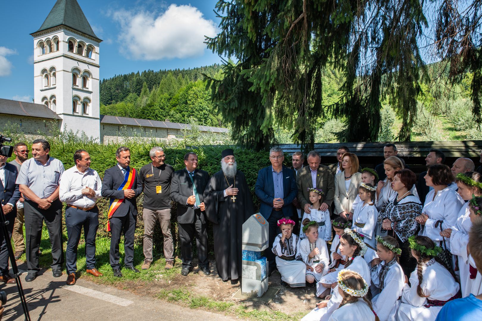 La Mănăstirea Putna a fost inaugurat drumul „Via Transilvanica” în Bucovina