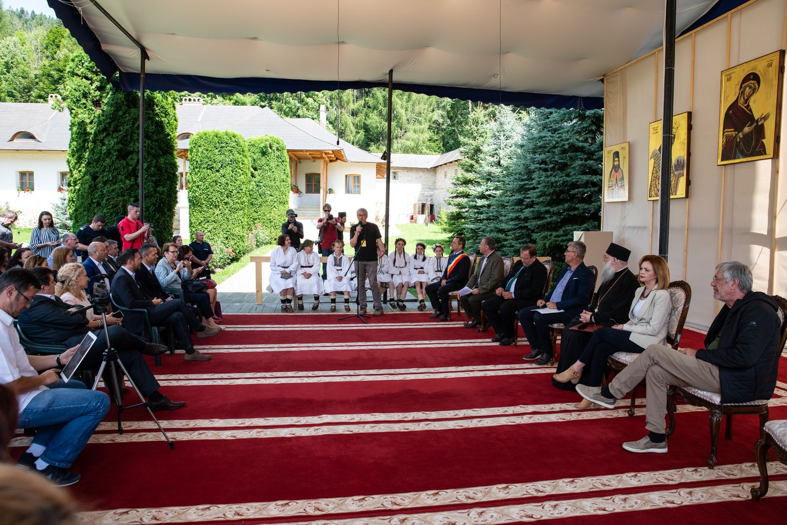 La Mănăstirea Putna a fost inaugurat drumul „Via Transilvanica” în Bucovina