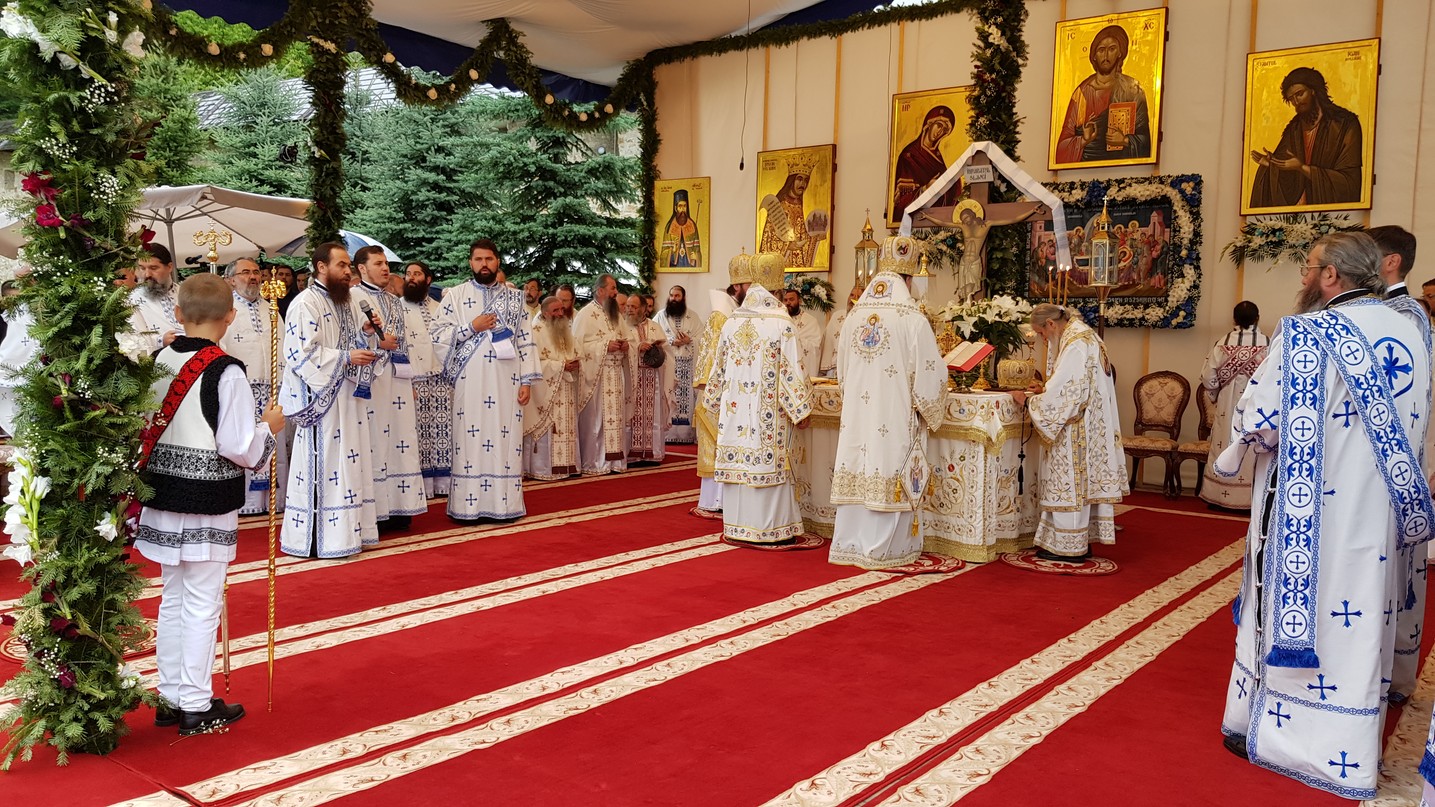 Hramul cel mare al Putnei: „O numim Maica Domnului și avem credință că este și Maica noastră a tuturor”