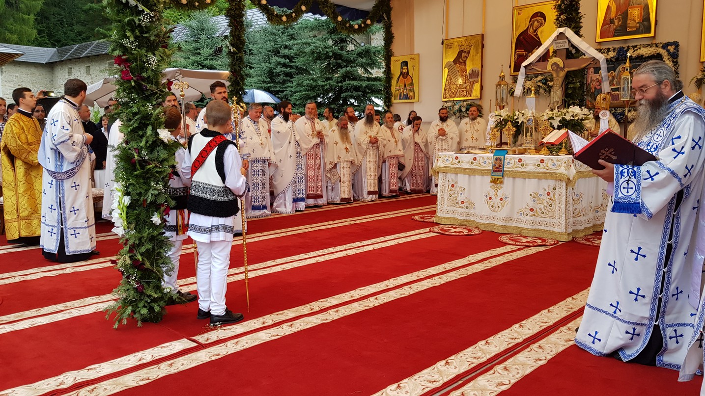 Hramul cel mare al Putnei: „O numim Maica Domnului și avem credință că este și Maica noastră a tuturor”