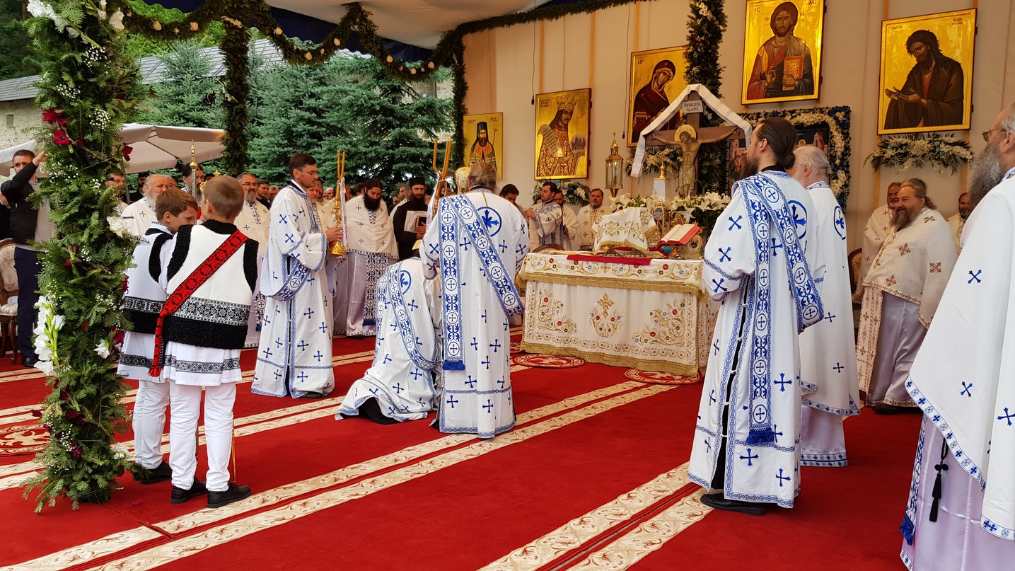 Hramul cel mare al Putnei: „O numim Maica Domnului și avem credință că este și Maica noastră a tuturor”